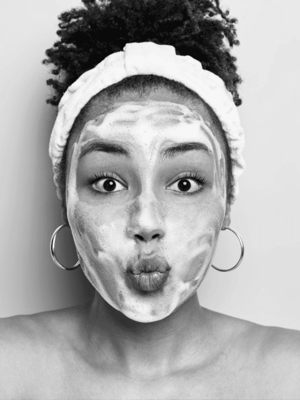 The Amazing Benefits of Using a Silicone Facial Cleansing Brush
